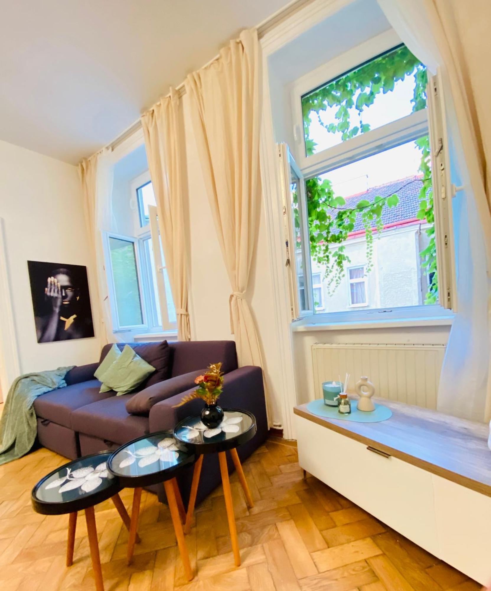 Stylish 2br Prime Location By Westbahnhof * Wiedeń